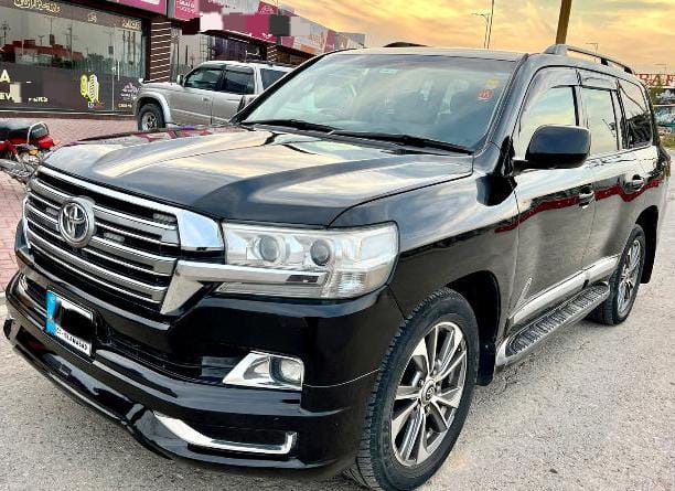 Rent a V8 in Lahore